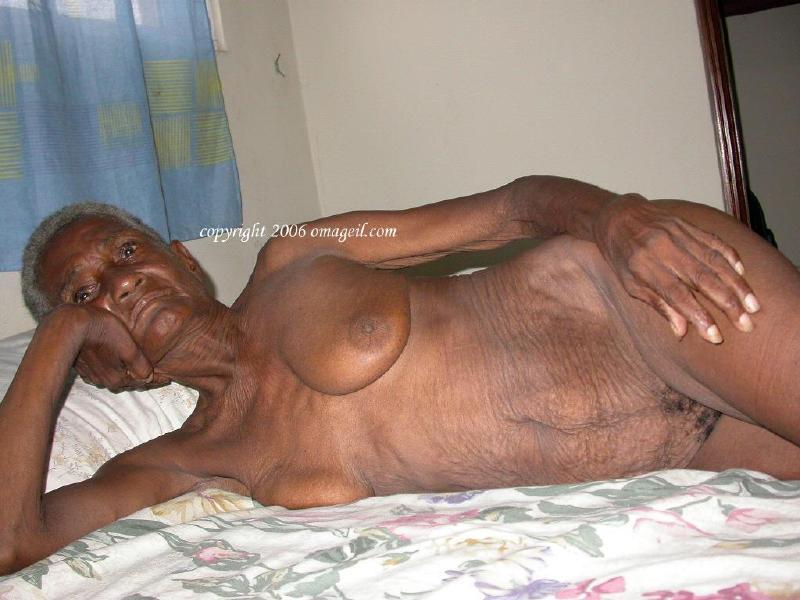 Nude Granny Oma Geil image
